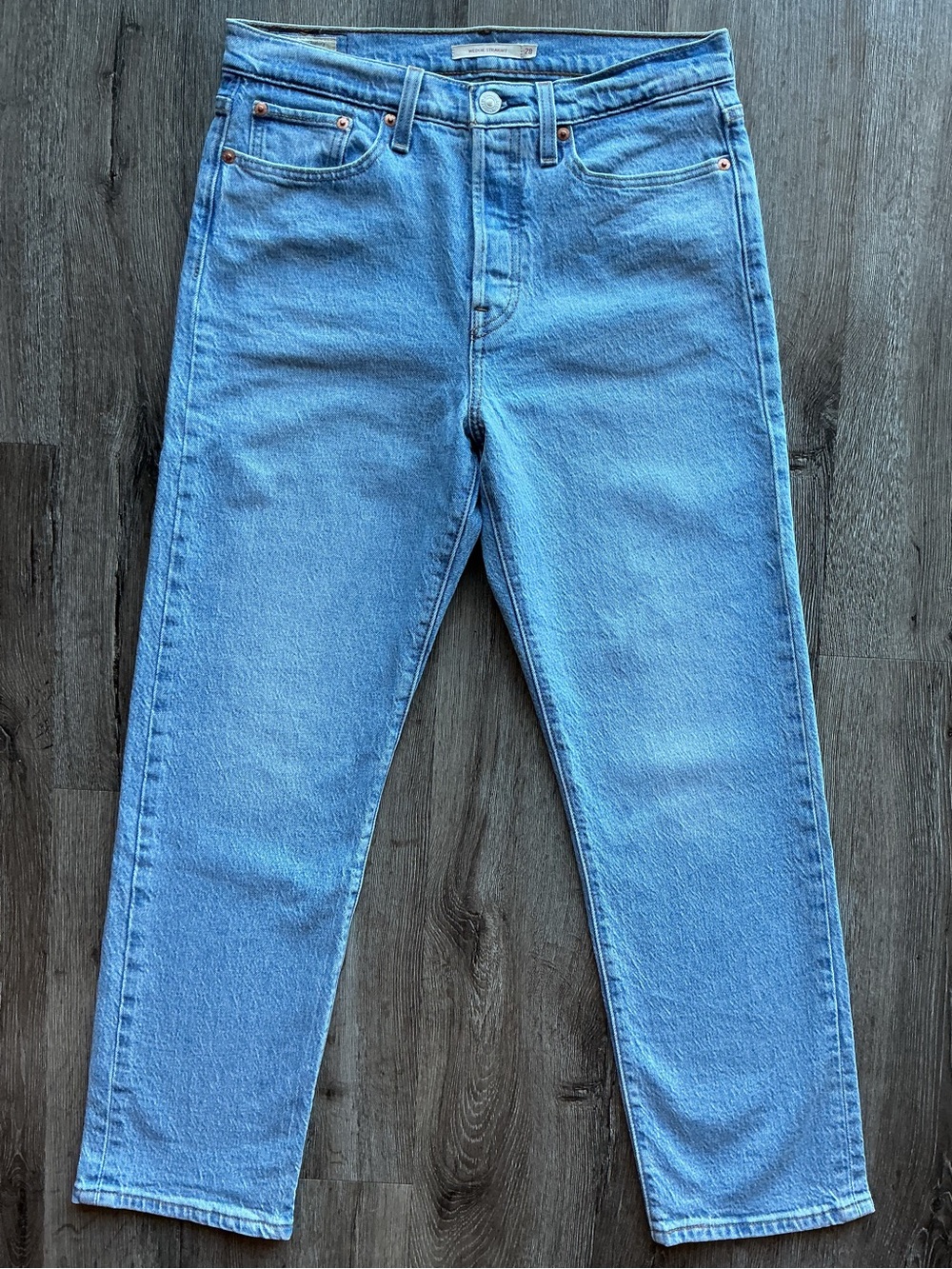 Levi’s Wedgie Straight Jeans Size 28 Fully Baked Light Wash